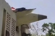 九江印度一波音787客机坠毁机上242人、地面5名学生遇难！我驻印度使馆：机上无中国籍乘客
