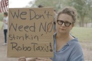 九江特斯拉在得州奥斯汀遭遇抗议活动：反对马斯克Robotaxi计划